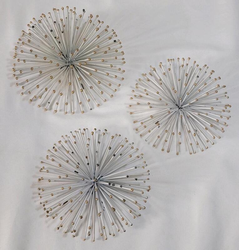 Vintage MCM Metal Starburst Wall Art , White & Gold . Measures 6 &frac14;" & 5 &frac14;" diameter . Some wear to gold tips