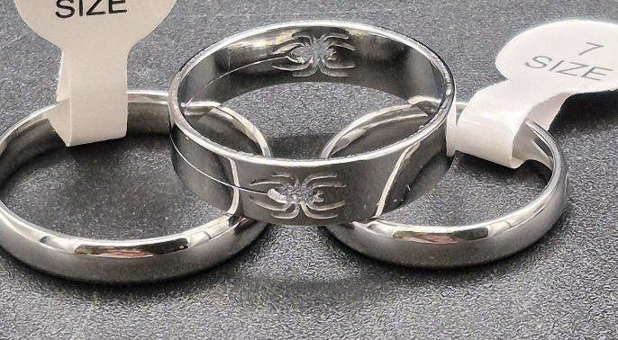 3 New sz 11 & 7 Rings - Spider & 2 Polished Bands