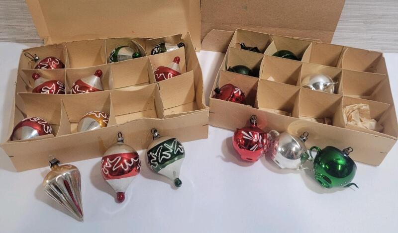 Vintage Mercury Tear Drop , Cone Drop & Tea Kettle Medium Tree Ornaments . 19 Ornaments , Age Appropriate Wear . Some have chips