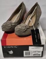 As New in Box sz 7.5 Women's Vionic Wedge Shoes - Orthaheel Technology