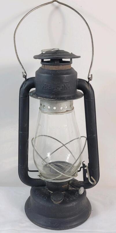 Vintage Beacon Railroad Lantern w/Original Clear Glass Bulb . Measures 15.5" tall
