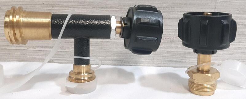 Universal Gass Refill Adaptor & Black Pipe Tee Adaptor