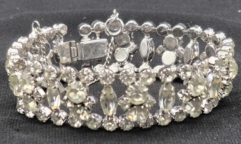 Stunning Bracelet with Safety Chain - Clear Stones