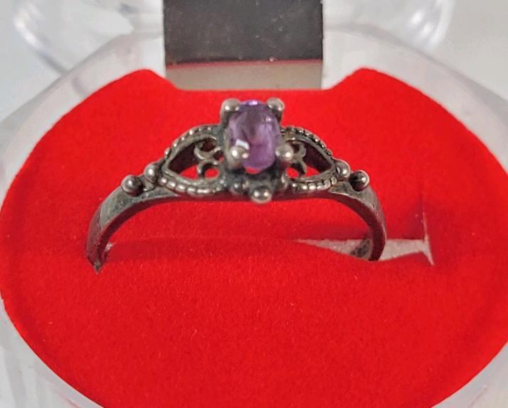 Vintage Sterling Silver Ring w/Stone , Size 6.5