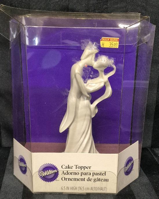 As New Wilton Cake Topper Kissing Couple 6.5" Tall