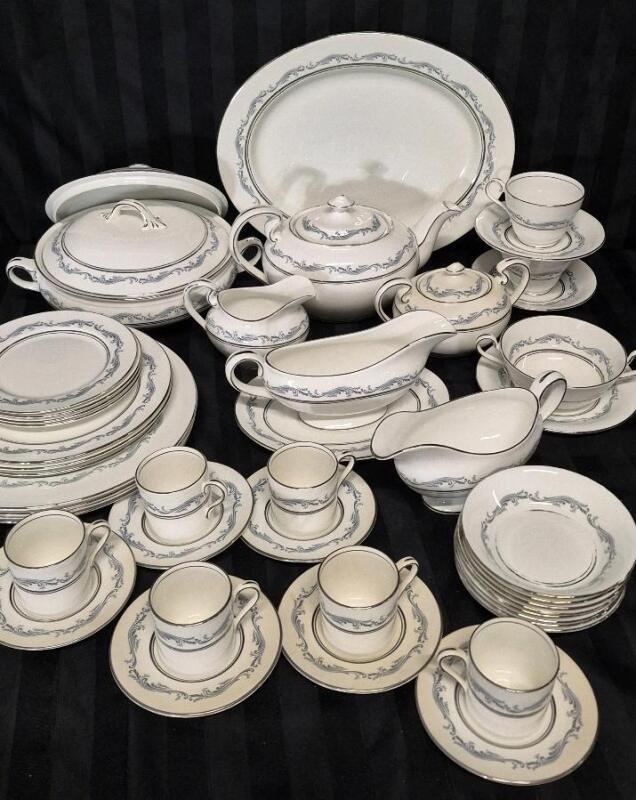 52 Pieces Vintage AYNSLEY Denver Pattern Dishes 8420