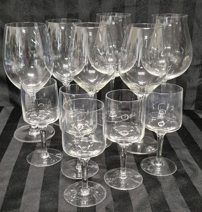 11 Glass Wine Glasses - 4x Riedel