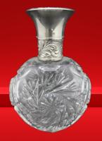 Ralph Lauren Scent Bottle 4.5&rsquo;&rsquo; High Beautiful Vintage no chips or cracks noted