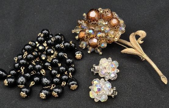 Vintage Brooches & Earrings (Clip-on)