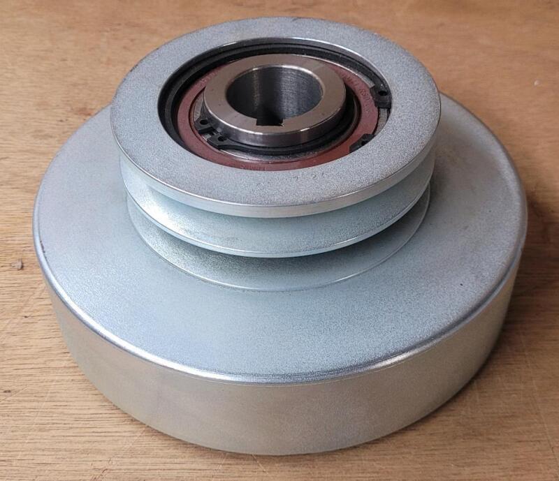 As New - Double Pulley Centrifugal Clutch . ⅛" bore, ⅜" keyway, 1.5" ball bearing cylinder , 2 pulley groove , 5&Prime; drum outside diameter, 4&Prime; pulley outside diameter