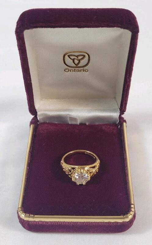 14K HGE Lind Ring , Size 8 . Heavy Gold Electroplated . No damage or signs of wear . Lind Corporation .