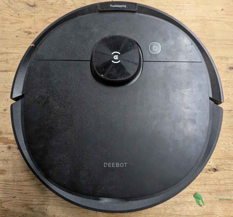 Deebot Ozmo T8 AIVI Robotic Mop and Vacuum.