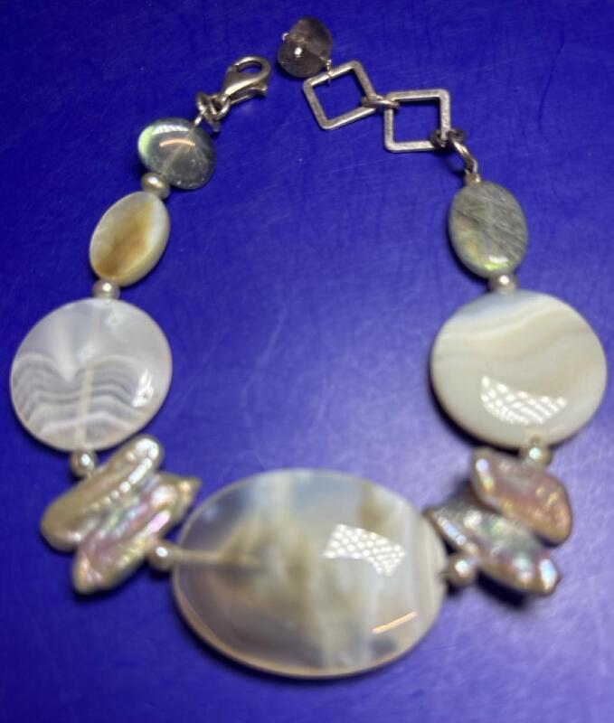 Marked 925 Sterling Pearl and Agate Bracelet 7-7.5 inch Lobster Clasp Centre Stone Over 1 Inch