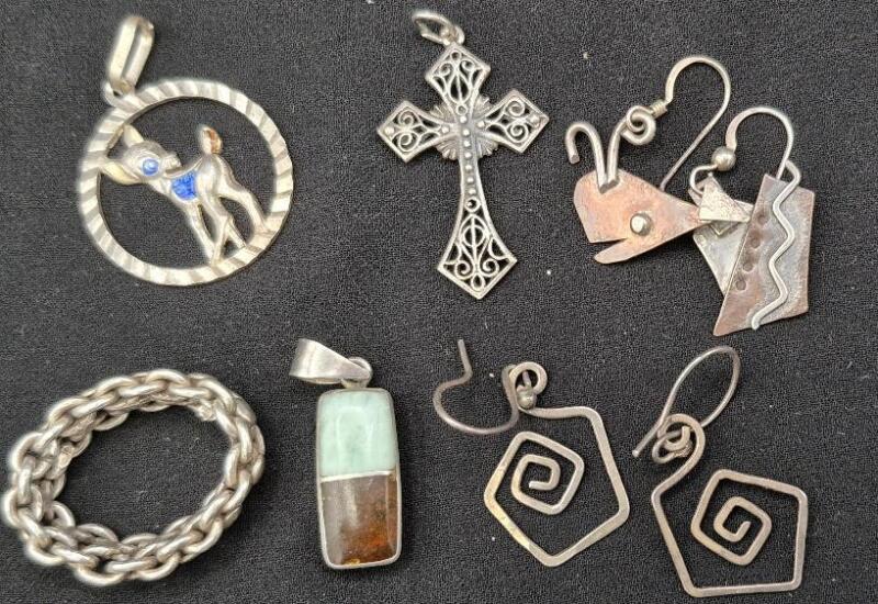Great Jewelry Lot - Two Tone Pendant Stamped 925