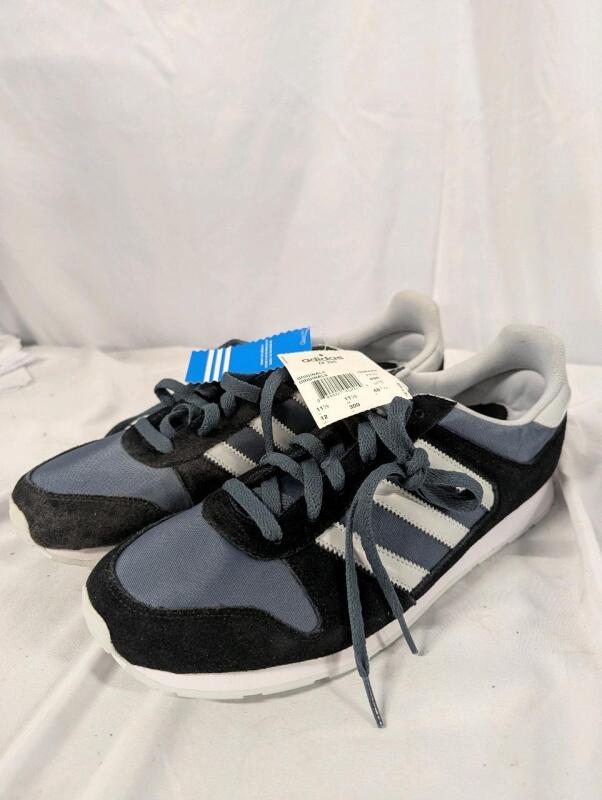 New Men's Size 12 Adidas ZX 300 Running Shoes.