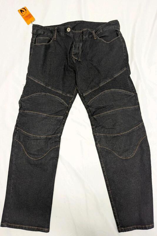 New Size 40/4XL Men's Valero Moto Jeans.
