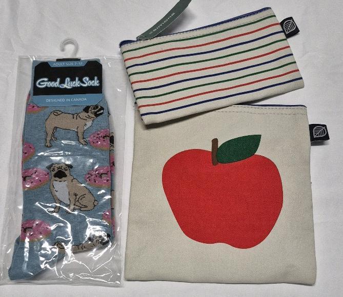 New sz 7-12 Adult Socks Pugs & Donuts & Makeup Cases