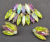 Beautiful Vintage Rhinestone Brooch & Earring Set - Clip-ons