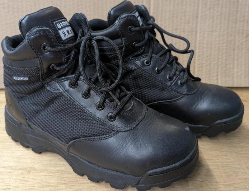 Size 9 Men's Original Swat Classic Boot.