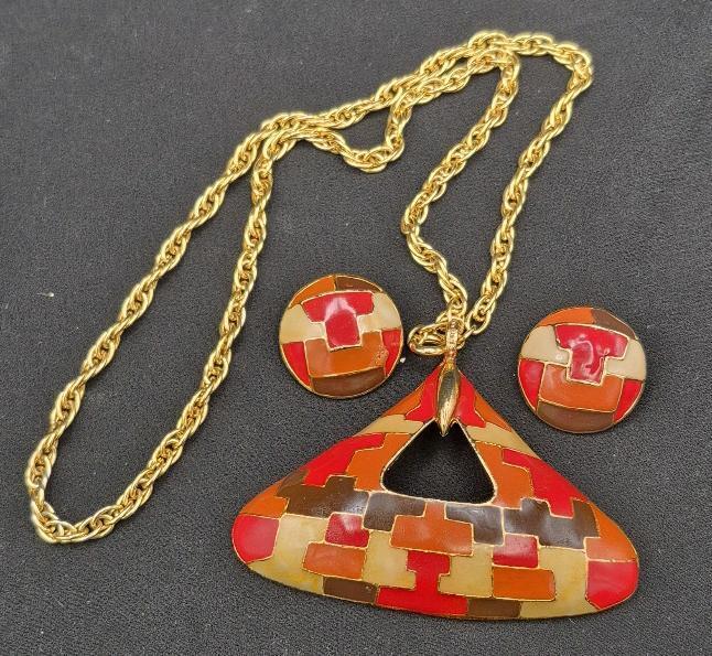 Vintage Celebrity Enamel Necklace Earring Set - Clip-ons