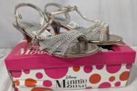New Size 1 (8" Heel to Toe) Girls Disney Minnie Mouse Lifted Heel Shoes.