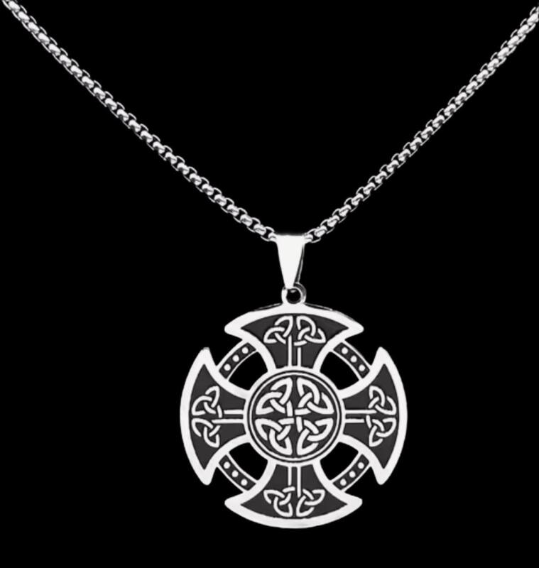 Celtic Knot Cross Necklace Stainless Steel Amulet Witch Trinity Knots Irish Symbo nudo de bruja Pendant approximately 1.5&rsquo;&rsquo; W/ bale Chain 22&rsquo;&rsquo;