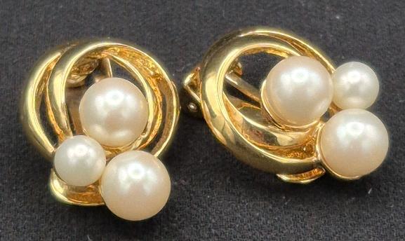 Vintage Vendome Faux Pearl Earrings Clip-ons 1.15" Long