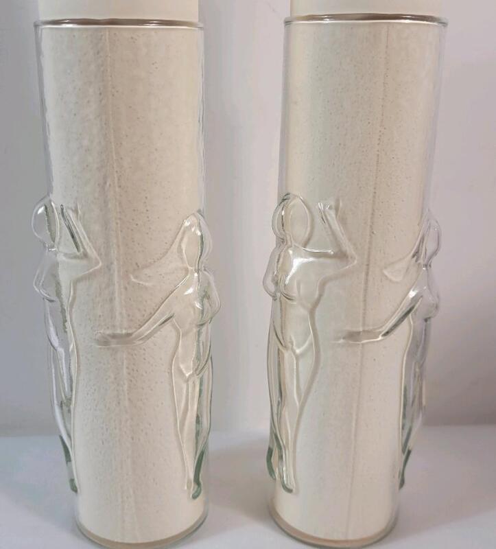 Vintage MCM Libbey "La Femme" Tall Cocktail Glasses . Measures 8.5" tall . No chips or cracks