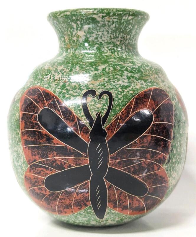 Signed Rodelfo Jimenez Nicaragua Butterfly Pottery Vase, 5" Tall, No Chips or Cracks