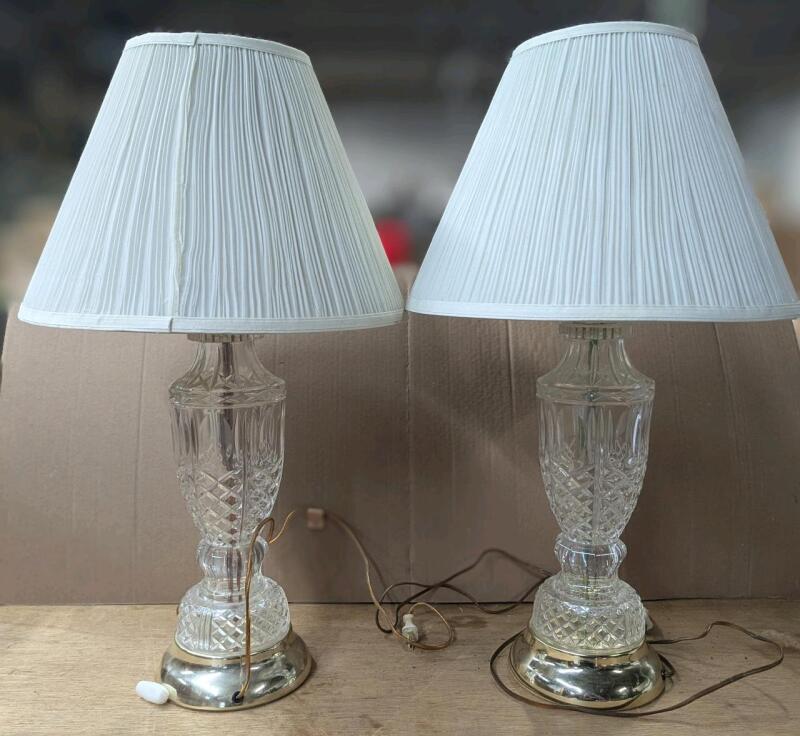 2 Vintage Table Lamps. 26.5" Tall.