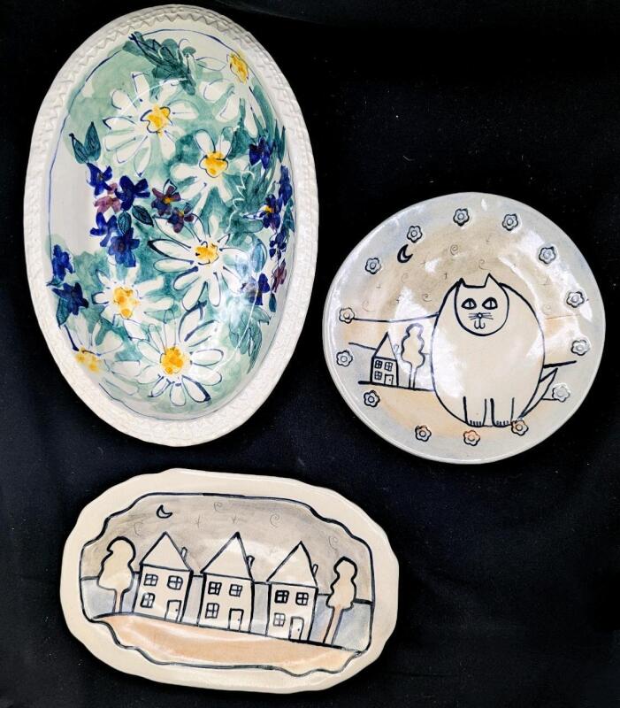 3 PCs Signed Vintage Pottery : Whimsical Cat & Town Folk Art Dishes Made in Nova Scotia + Daisy Dish 10.25" &times; 7" &times; 1.4" Tall