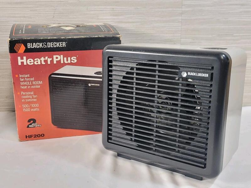 Black & Decker 3-Setting Heat'r Plus - 500w/1000w/1500w . Model # HF200 . Tested Working . Measures 9"&times;9"&times;5.5"