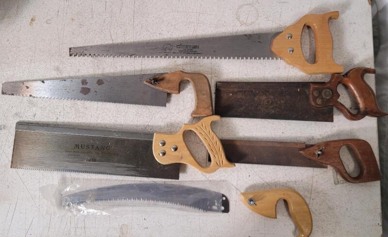 5 Handyman Wood Saws plus Blade & Handle