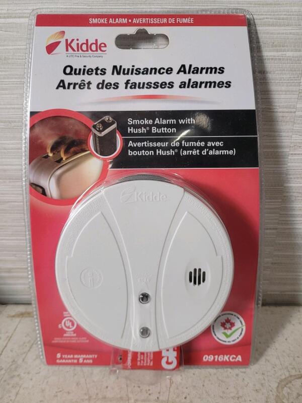 New - Kidde Smoke Alarm w/Hush Button (requires 9v battery) . No Expiration Date Listed