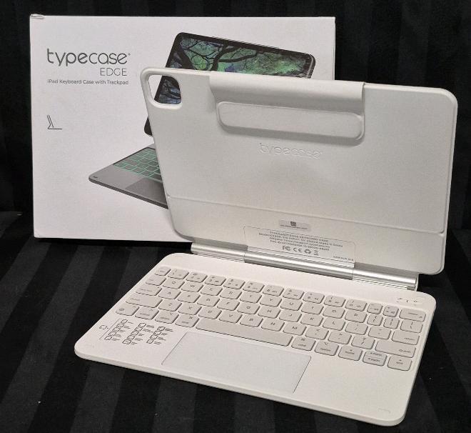 Typecast Edge iPad Keyboard Case with Trackpad with Original Box & Manual