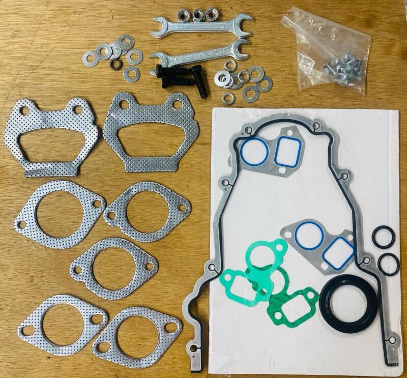 Gasket/Seal Set with 2 Double-Sided Wrenches (14mm/17mm) and Various Screws, Bolts, Washers - See Photos
