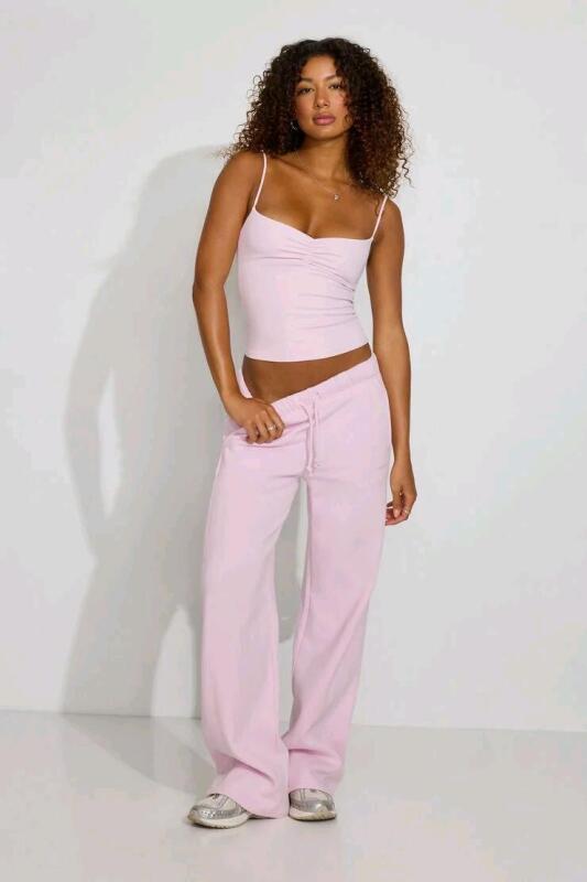 New Garage sz XS Women's Straight Leg Ultra Fleece Trackpants Retails for $64.95