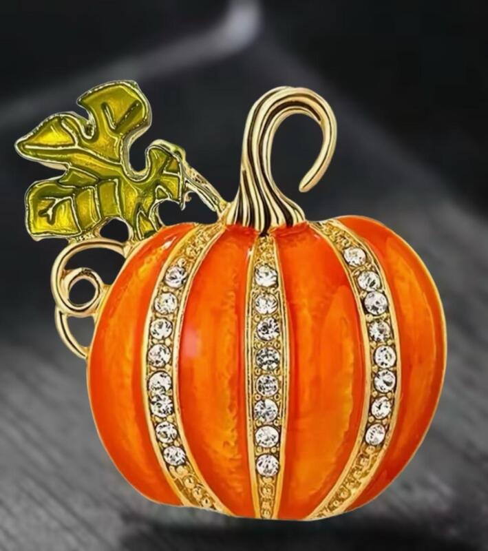 Enamel Pumpkin Brooch with inset Rhinestones Lovely and Vibrant 1.8 x 1.5&rsquo;&rsquo; approximate
