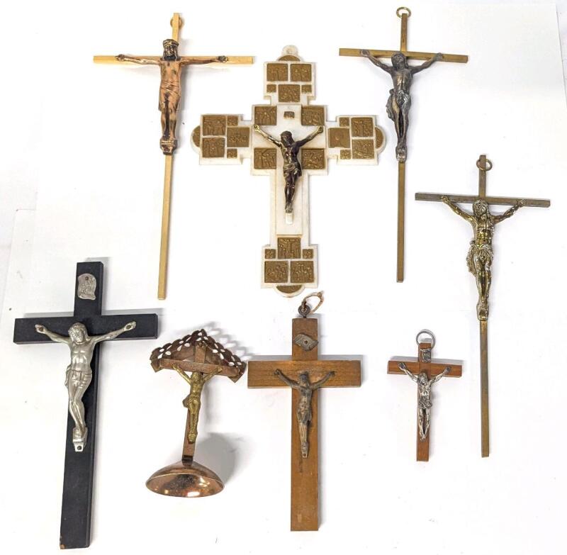 8 Vintage Crucifixes : 3&times; Wood, 3&times; Copper/Brass, 1&times; Mantletop, 1&times; Consolidated Molded Products Plastic Crucifix Jesus Stations of the Cross - 3.75" - 9.8" Long