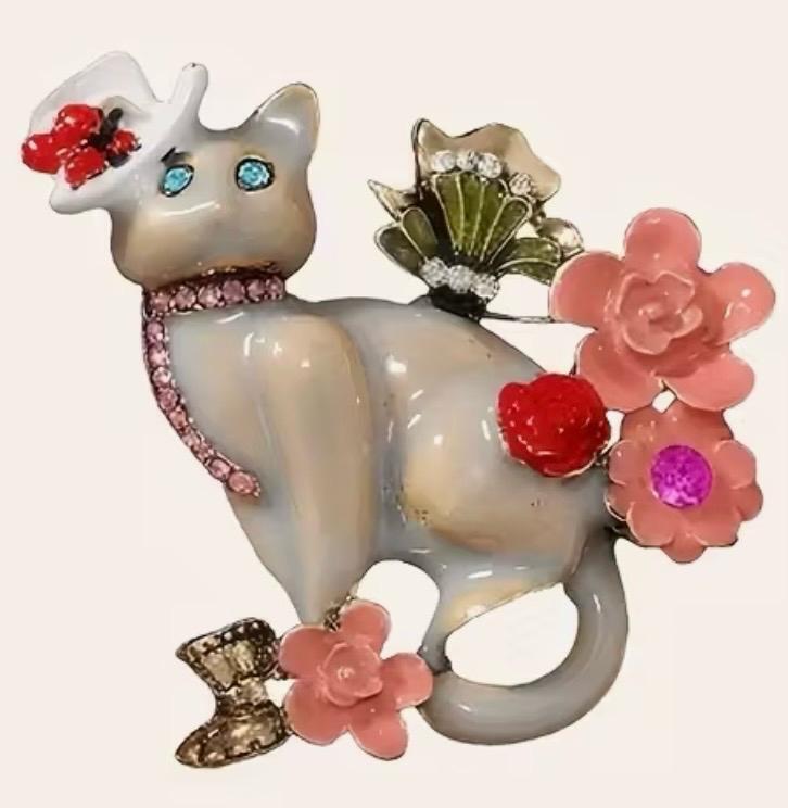 Enamel Rhinestone Medieval Vintage Styled Cat Brooch Blue Sapphire Eyes Adorable full of Character Approximately 2&rsquo;&rsquo;