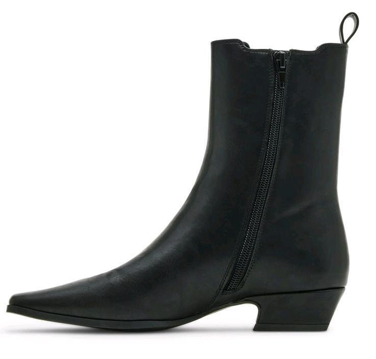 New in Box | Size 7 MADDEN GIRL Fionna Low Heel Chelsea Ankle Boots | Retails Over $90!