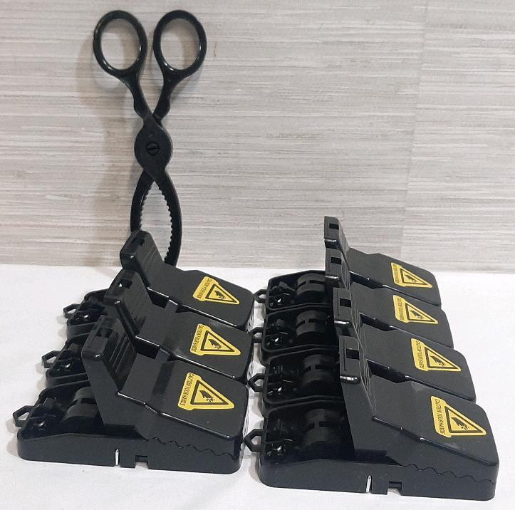 7 New Plastic Mousetraps & Disposal Scissors