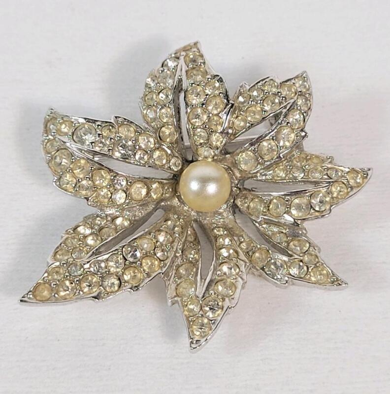 Vintage Marcel Boucher Flower Brooch . Signed Boucher & Numbered 0218 . See photos for size