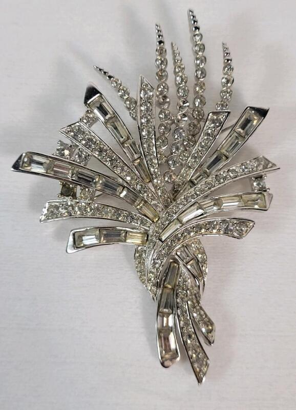 Vintage Wheat Sheaf Large Bouquet Brooch w/Clear Crystals . Marcel Boucher Style Numbered 6052 , No Boucher stamp on back