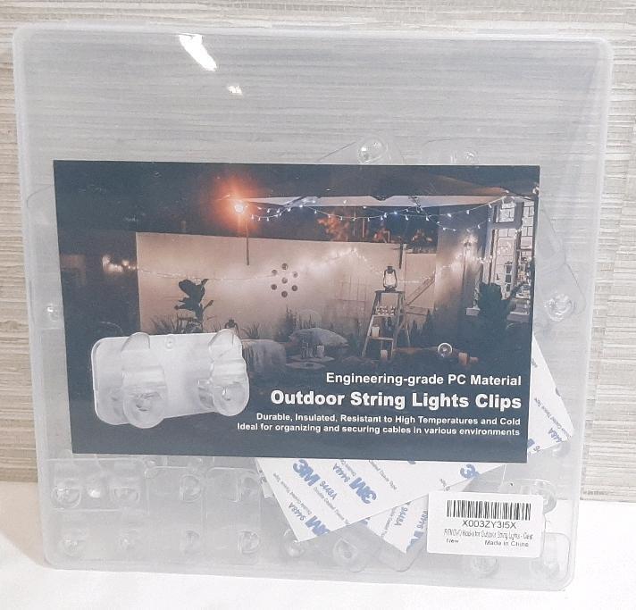 New Pack of 15+ Outdoor String Light Clips