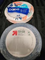 2 new sets heavy duty paper plates