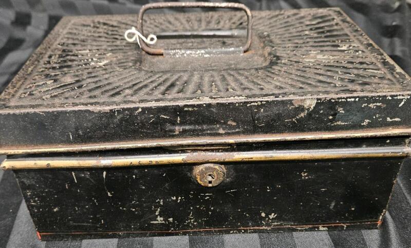 Vintage metal document box 10"wide