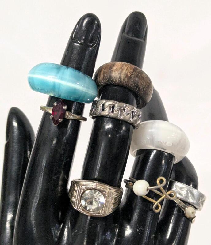9 Vintage Rings Sizes " 4, 5, 6, 9 + Adjustable, 1 Marked Hong Kong