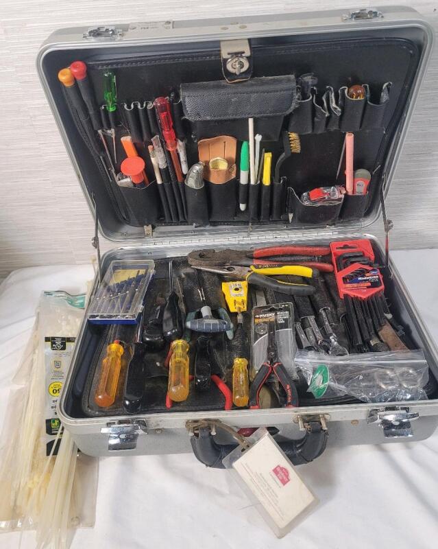 Telecommunications Technician Tool Case - Full with Tools .