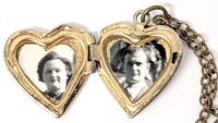 Vintage Heart Locket with Black & White Couple Photos (ADORABLE!) on 14" long Chain, No Stamps, Locket is Magnetic, Chain is Not